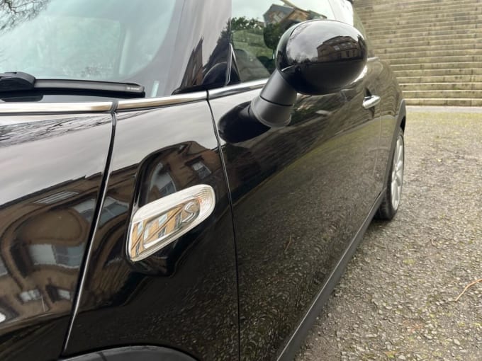2025 Mini Hatch
