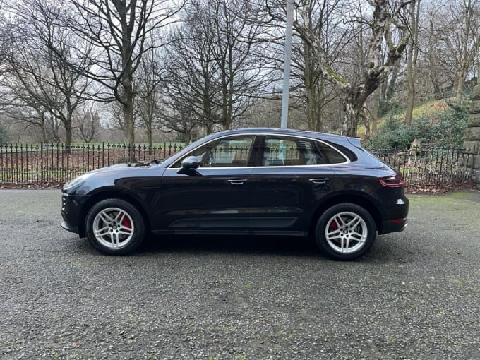 2025 Porsche Macan
