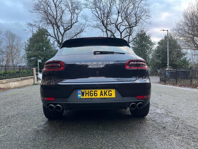 2025 Porsche Macan