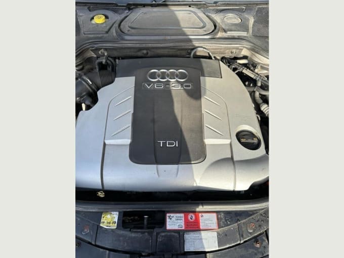 2025 Audi A8