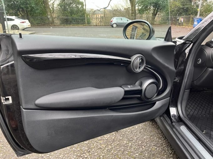 2025 Mini Hatch