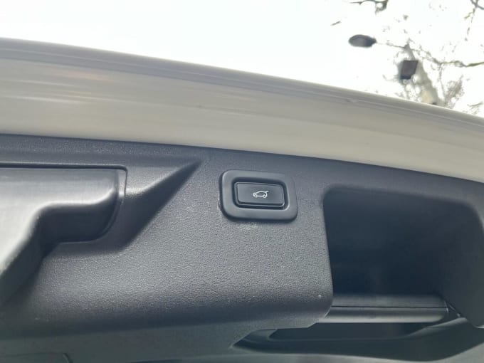 2025 Land Rover Discovery Sport