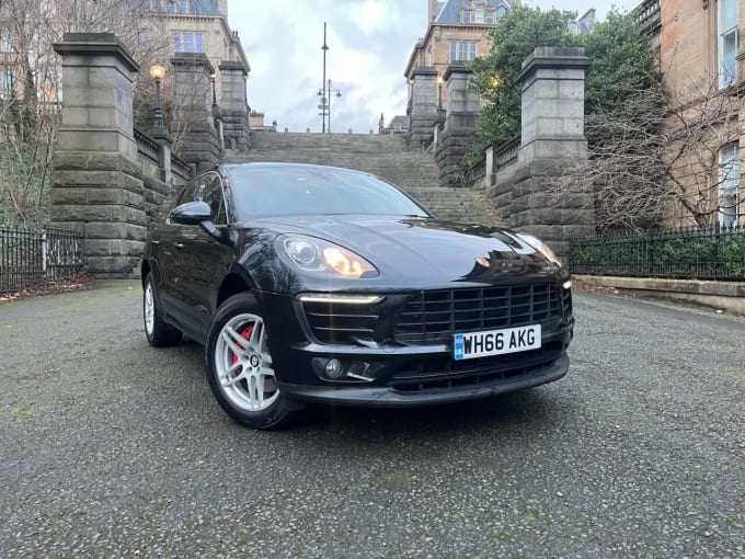 2025 Porsche Macan