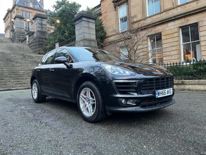 2025 Porsche Macan