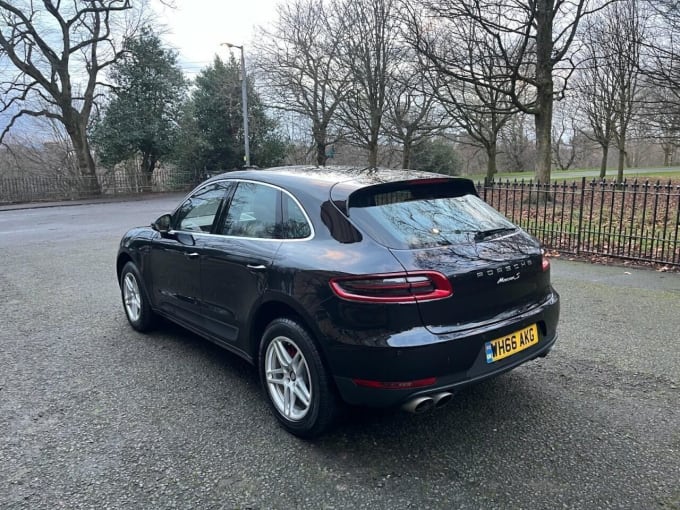 2025 Porsche Macan