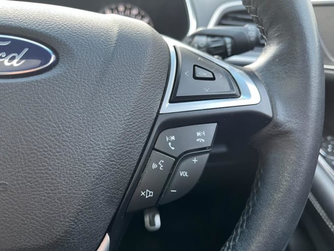 2025 Ford Edge