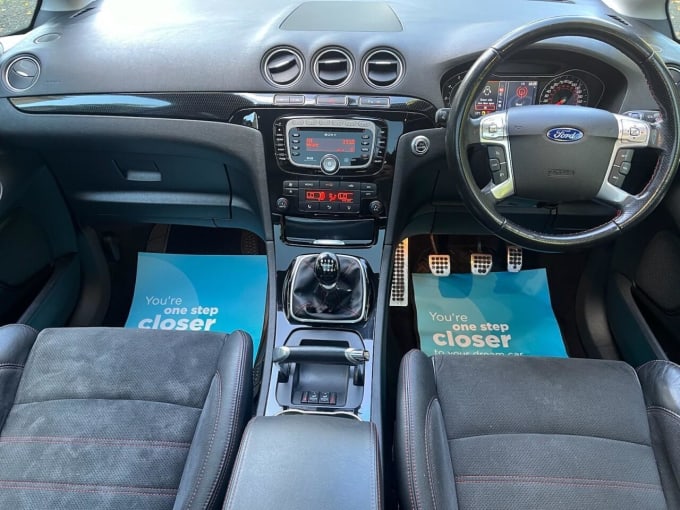 2025 Ford S-max