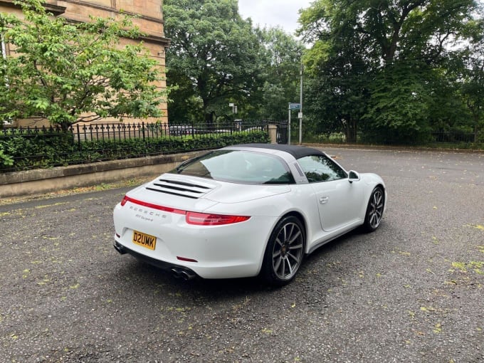 2025 Porsche 911