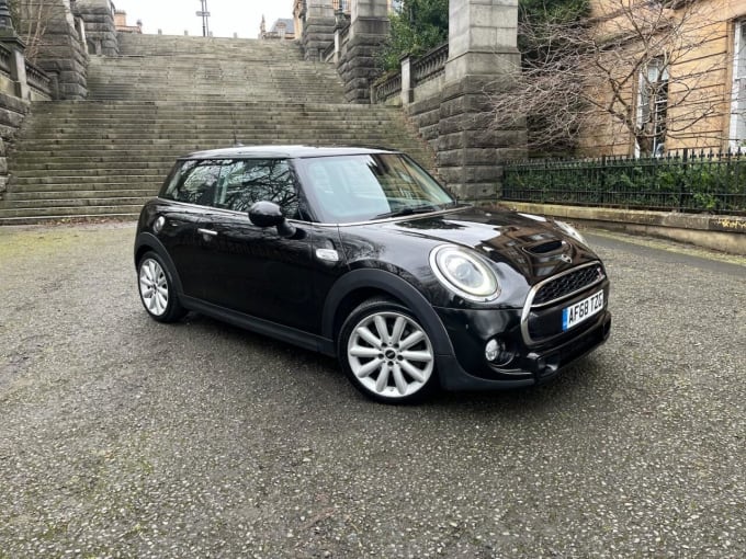 2025 Mini Hatch