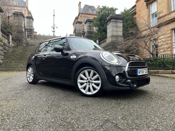 2025 Mini Hatch