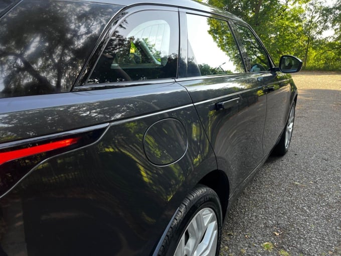 2025 Land Rover Range Rover Velar
