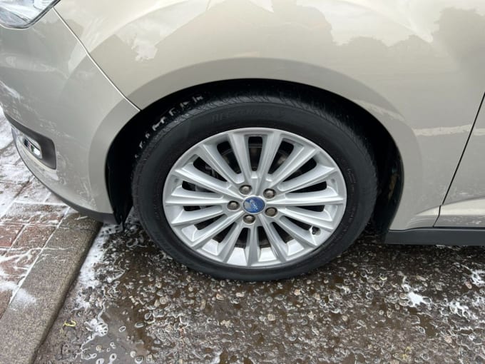 2025 Ford C-max