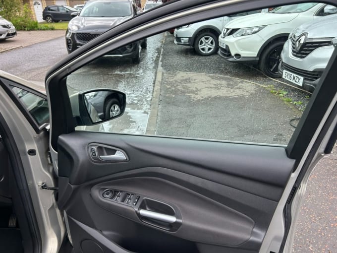 2025 Ford C-max