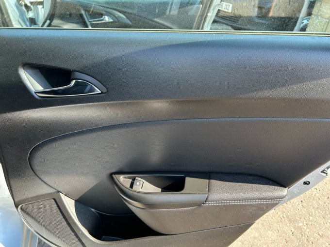 2025 Ford C-max