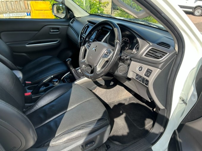 2025 Mitsubishi L200