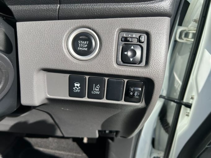 2025 Mitsubishi L200