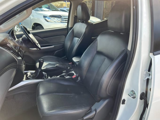 2025 Mitsubishi L200