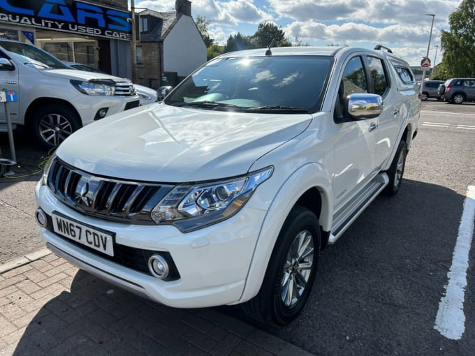 2025 Mitsubishi L200