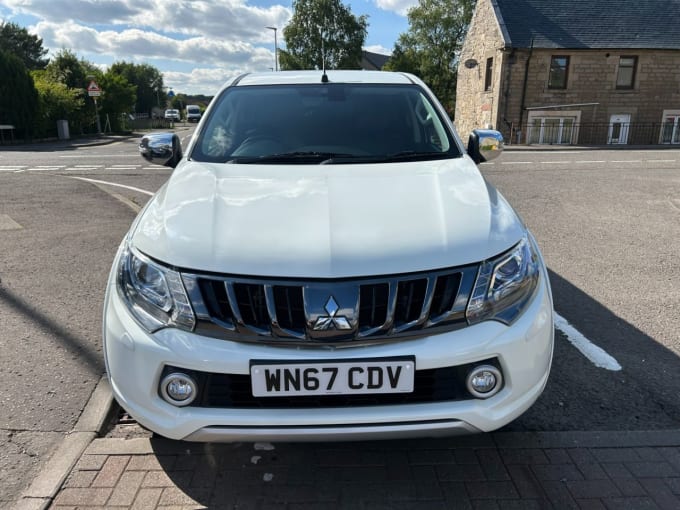 2025 Mitsubishi L200