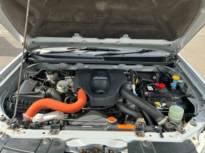 2025 Isuzu D-max