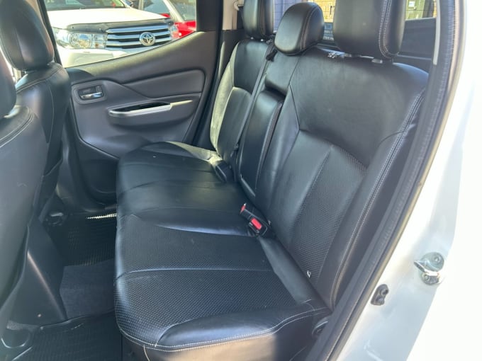 2025 Mitsubishi L200
