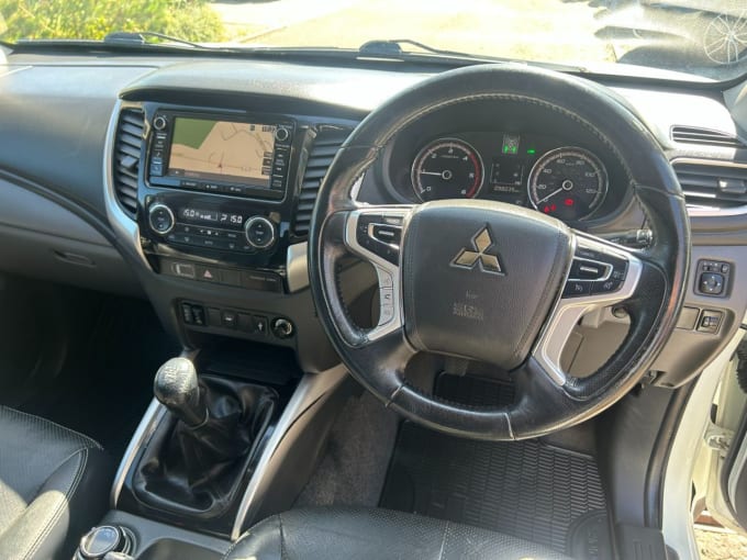 2025 Mitsubishi L200