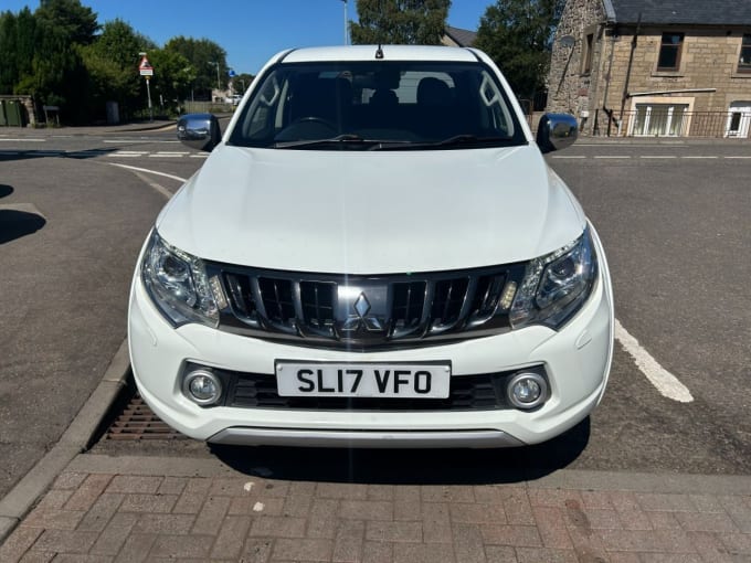 2025 Mitsubishi L200