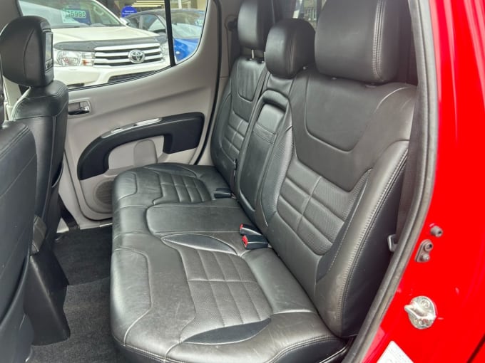 2025 Mitsubishi L200