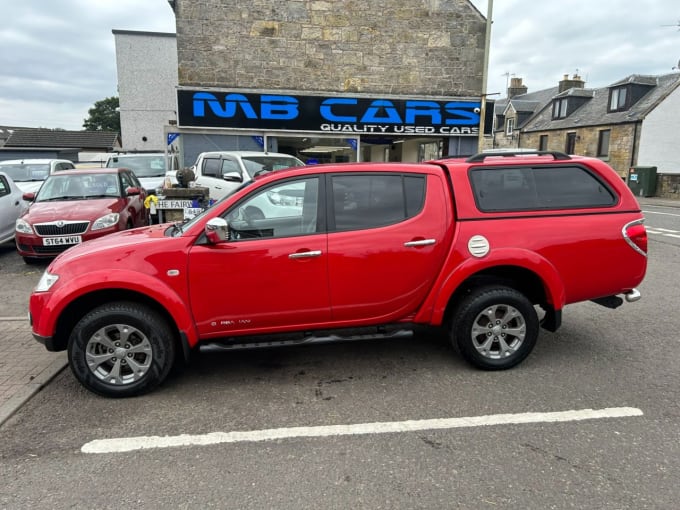 2025 Mitsubishi L200