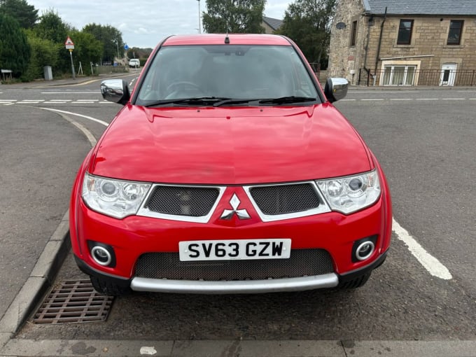 2025 Mitsubishi L200