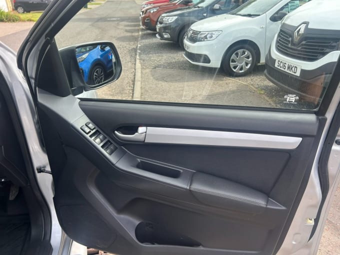 2025 Isuzu D-max