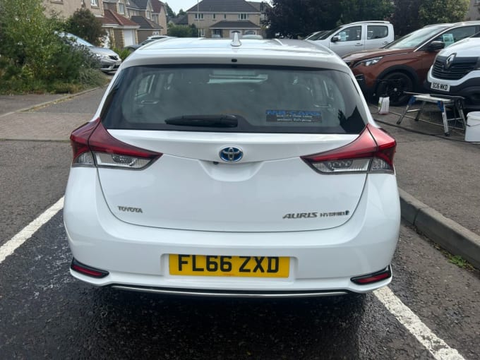 2025 Toyota Auris