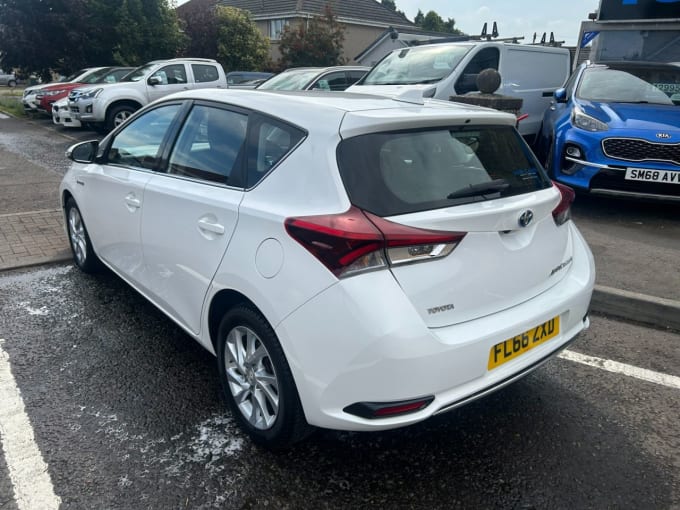 2025 Toyota Auris