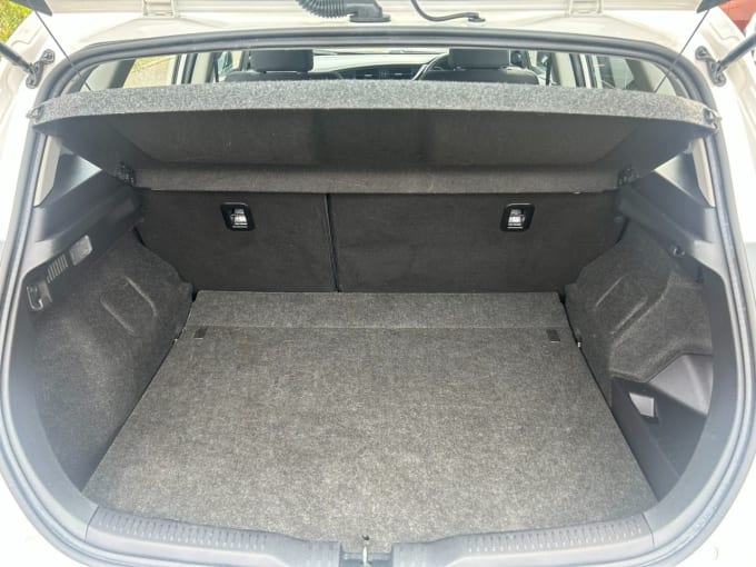 2025 Toyota Auris