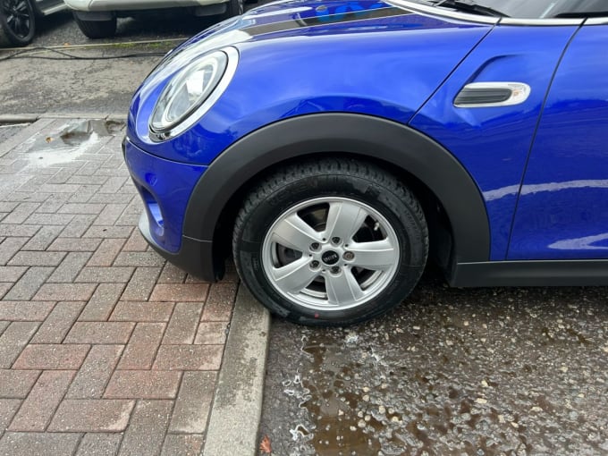2019 Mini Hatch