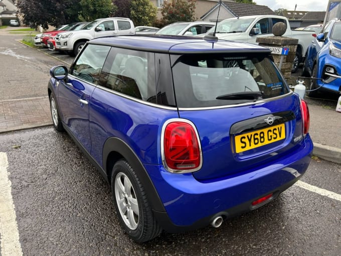 2019 Mini Hatch