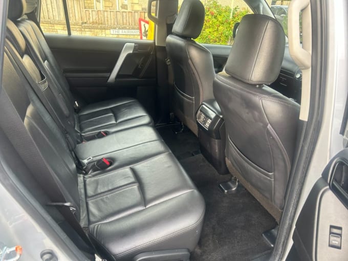 2017 Toyota Land Cruiser