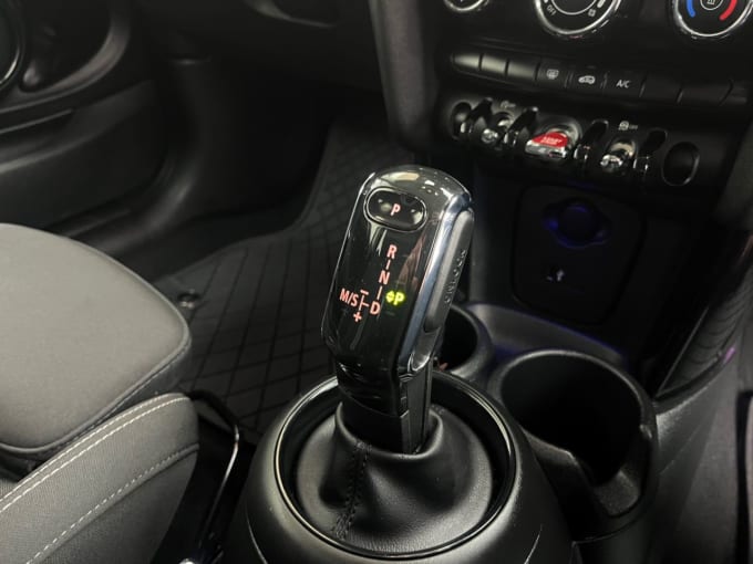 2025 Mini Hatch
