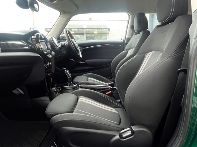 2025 Mini Hatch