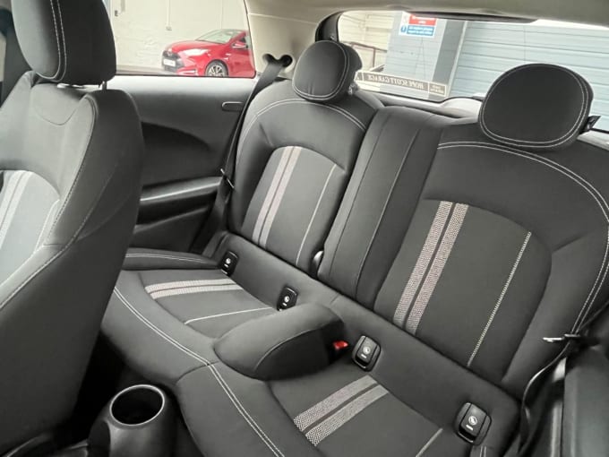 2025 Mini Hatch