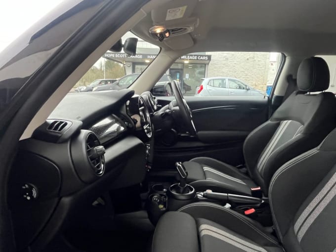 2025 Mini Hatch