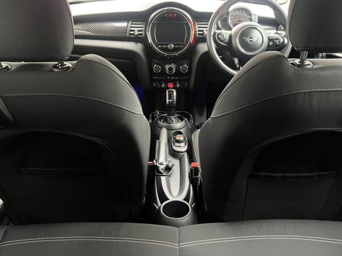 2025 Mini Hatch
