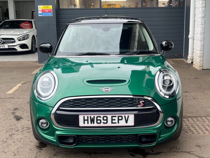 2025 Mini Hatch