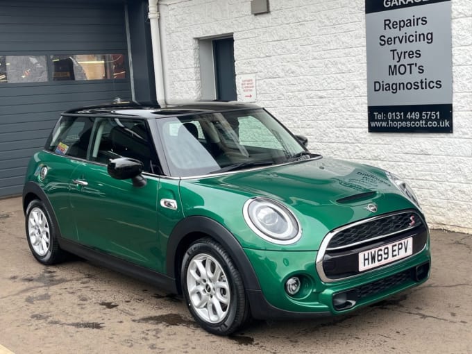 2025 Mini Hatch