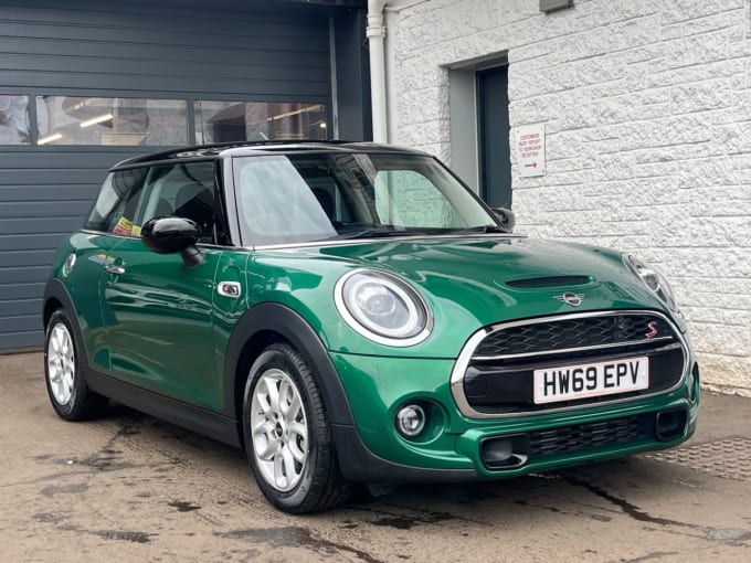 2025 Mini Hatch