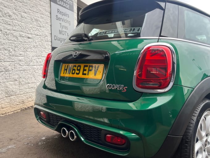 2025 Mini Hatch