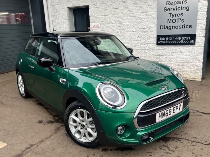 2025 Mini Hatch