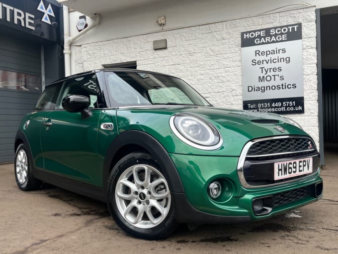 2025 Mini Hatch