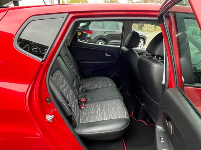 2025 Kia Venga