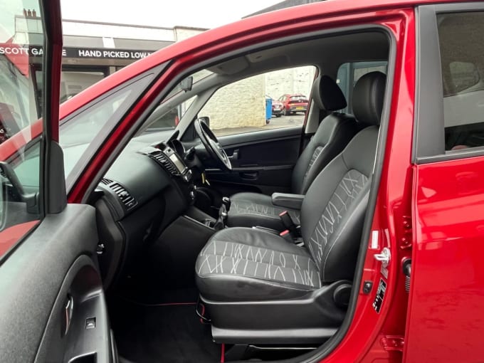 2025 Kia Venga